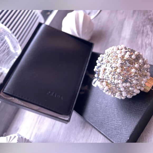 🖤Prada passport holder🖤 - Picture 1 of 12